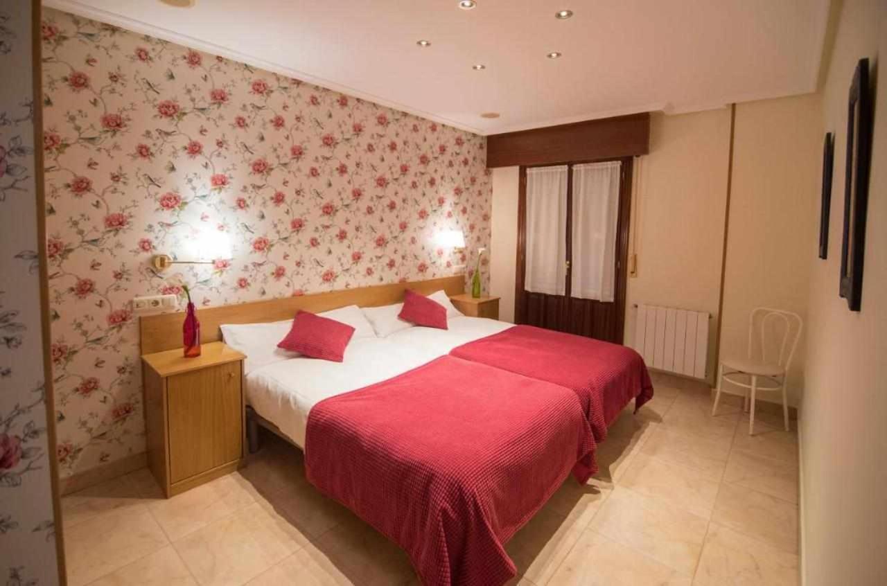 Apartamentos Mugarri Povena Zewnętrze zdjęcie